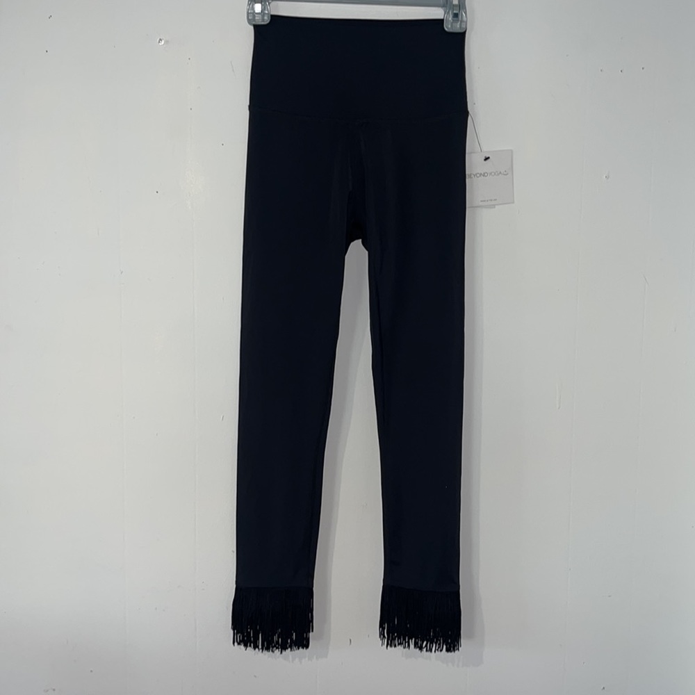Beyond Yoga Leggings with Fringe Sz S